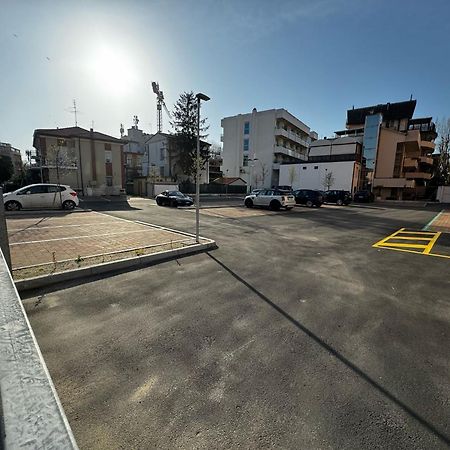 Appartamento Con Posto Auto Privato A Marina Centro Mare Rimini Exteriér fotografie